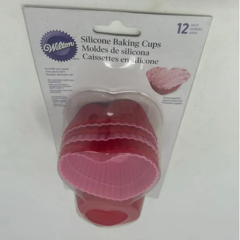 Wilton Silicone Baking Cups Heart Shape Red Pink Reusable‎ 12 Count